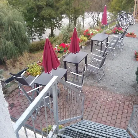 Direkt am See Gartenapartment mit Bad