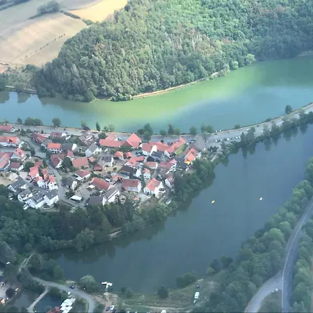 Direkt am See Gartenapartment mit Bad