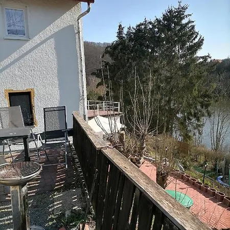 Direkt am See Gartenapartment mit Bad